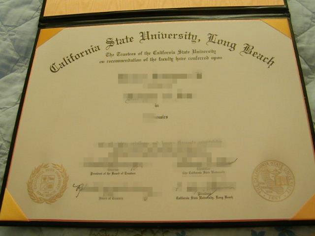 加州大学长滩毕业书样本